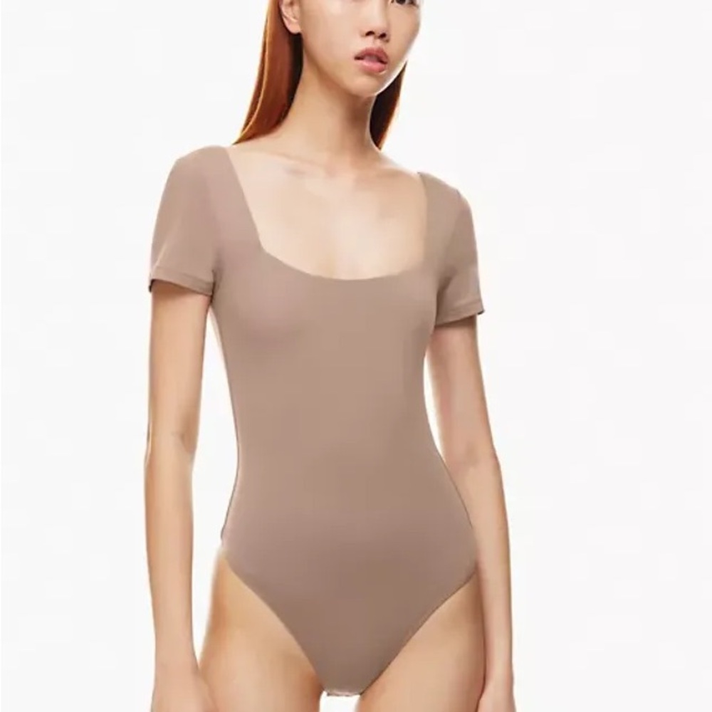 Babaton CONTOUR SHORTSLEEVE BODYSUIT XS